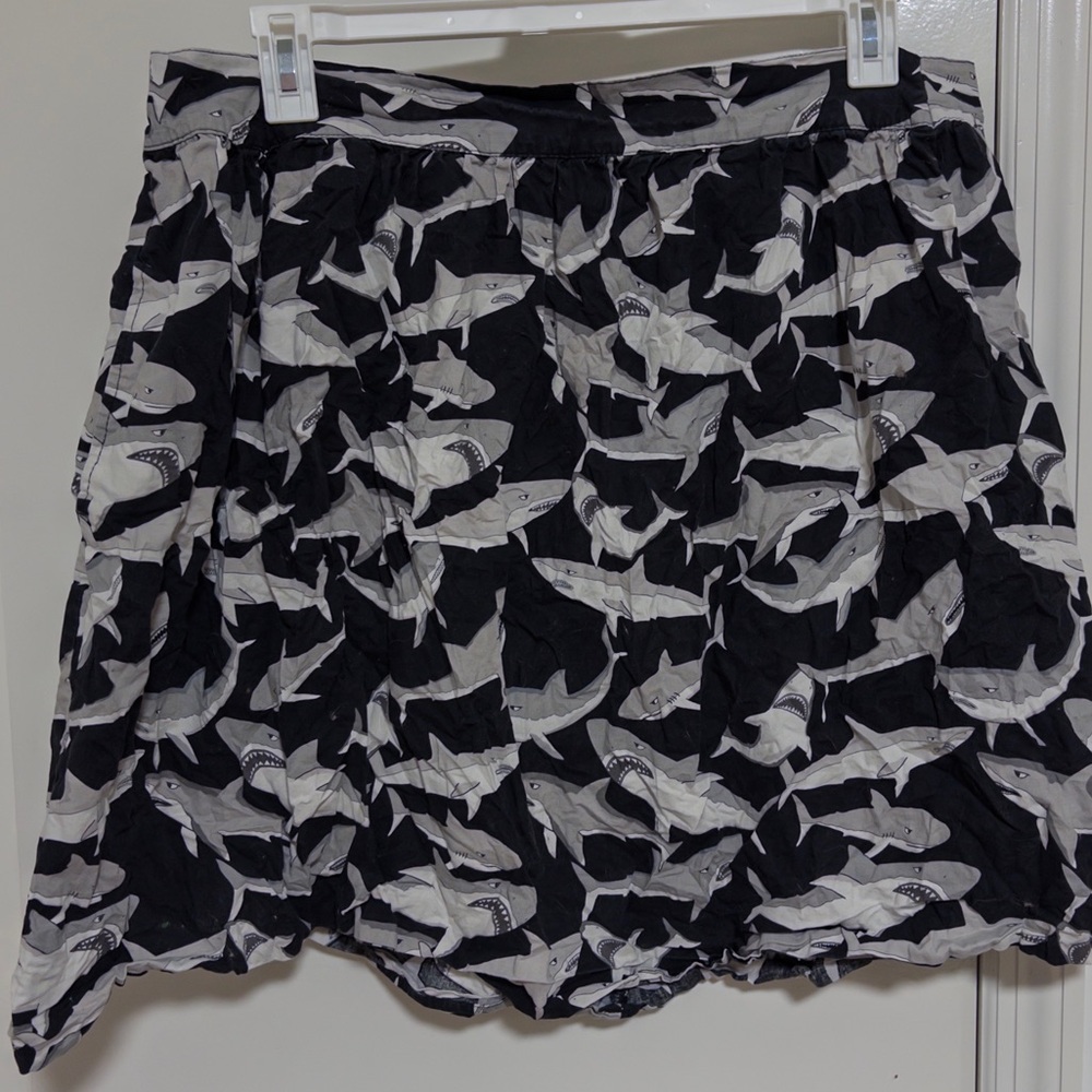 Retrolicious Black and White Shark Skirt